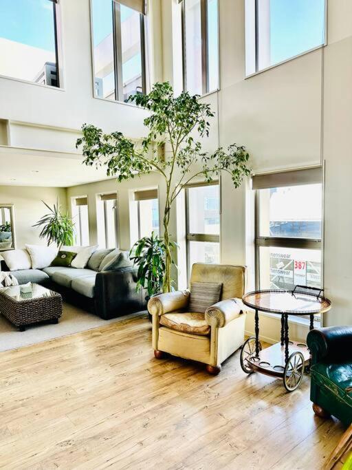 Stunning New York Loft Gallery كريستتشيرش المظهر الخارجي الصورة