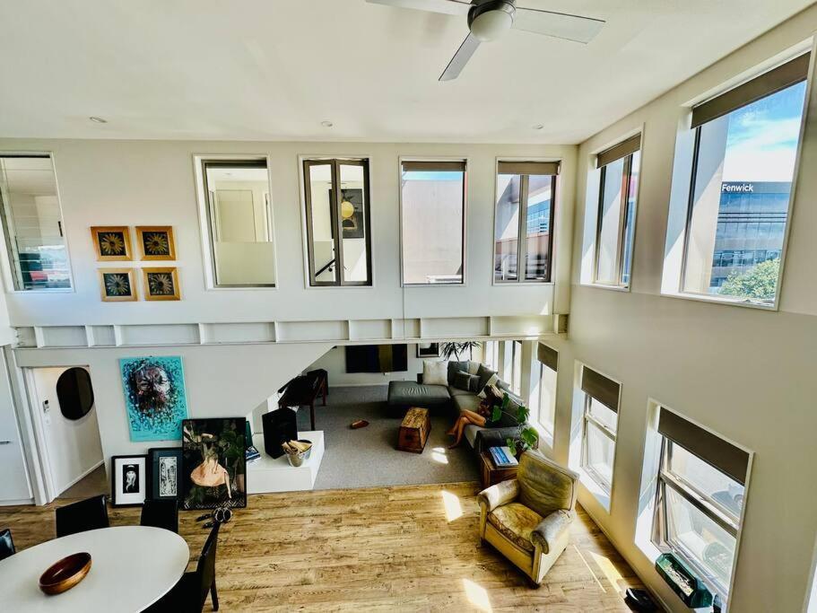 Stunning New York Loft Gallery كريستتشيرش المظهر الخارجي الصورة