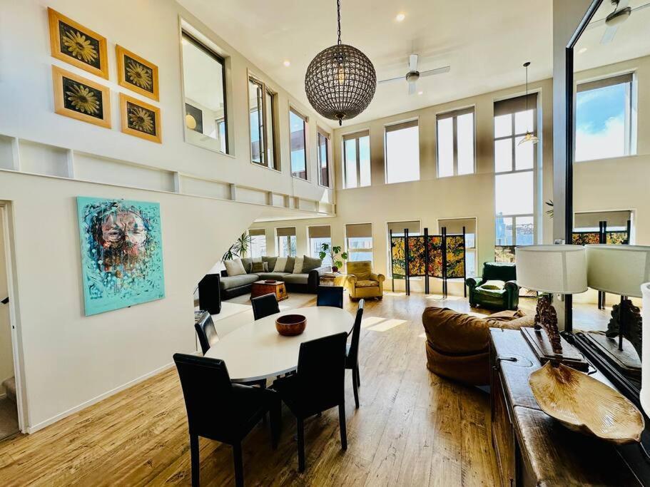 Stunning New York Loft Gallery كريستتشيرش المظهر الخارجي الصورة