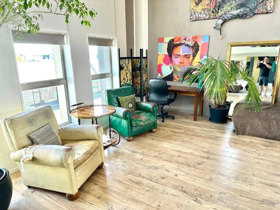 Stunning New York Loft Gallery كريستتشيرش المظهر الخارجي الصورة